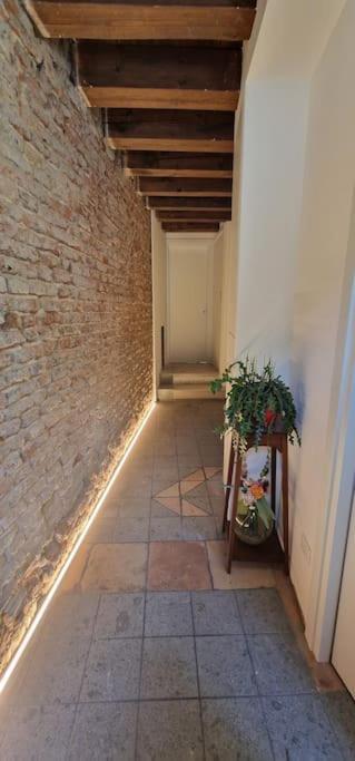 Storico Alloggio Fronte Piazza In Borgo Portello Padua Exteriör bild